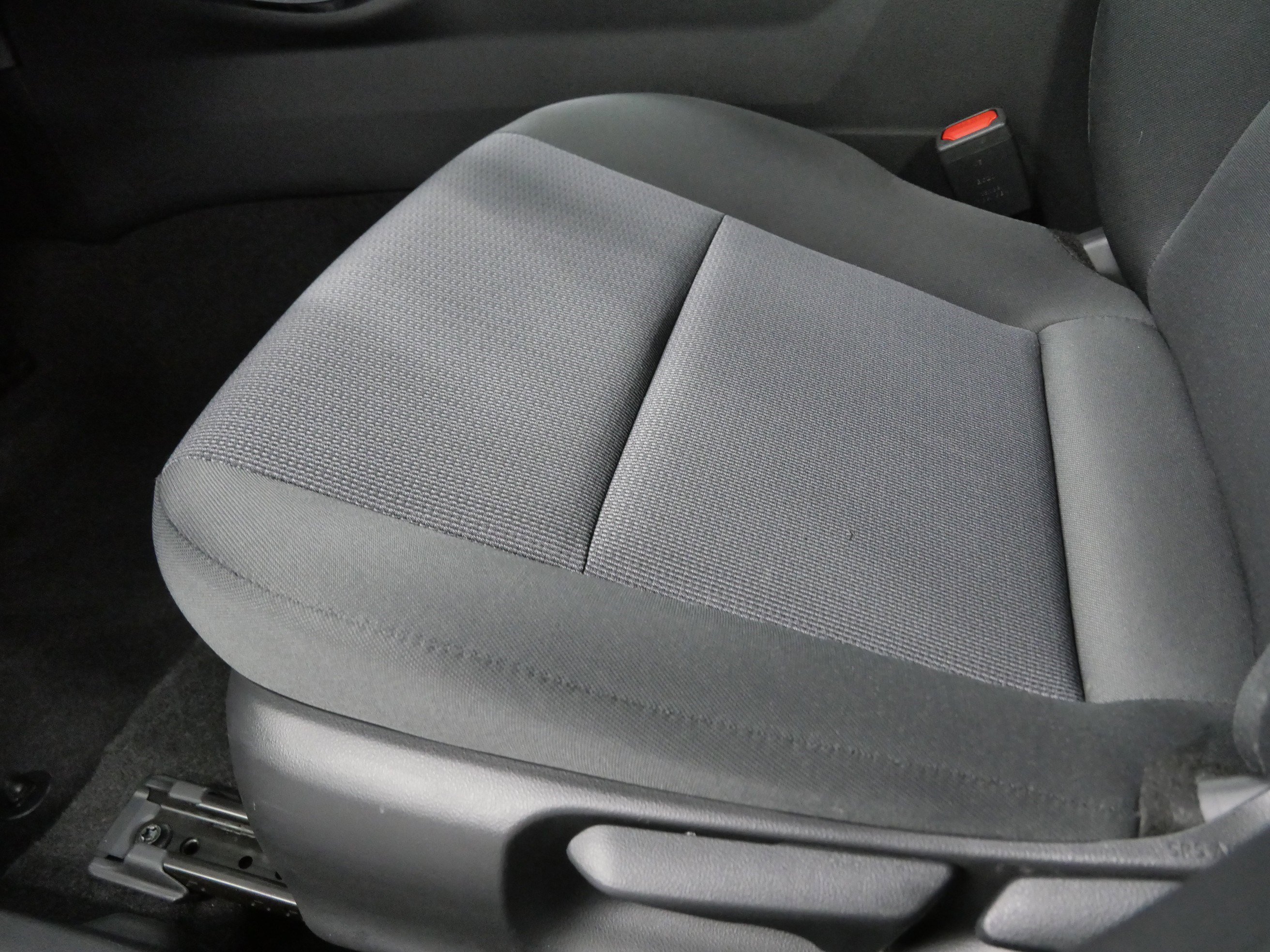 Used 2025 Toyota Prius LE image 21