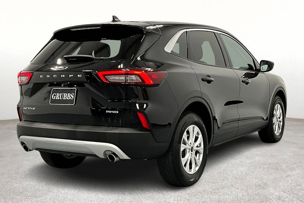 Used 2023 Ford Escape Active image 2