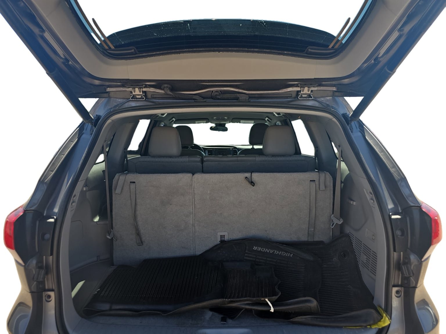 Used 2019 Toyota Highlander Plus FWD image 19