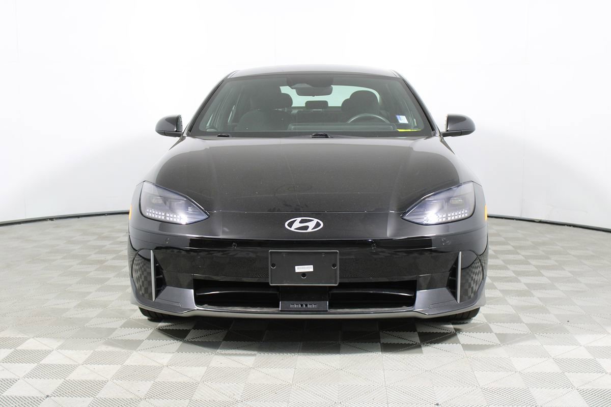 Used 2024 Hyundai Ioniq 6 Limited RWD image 2