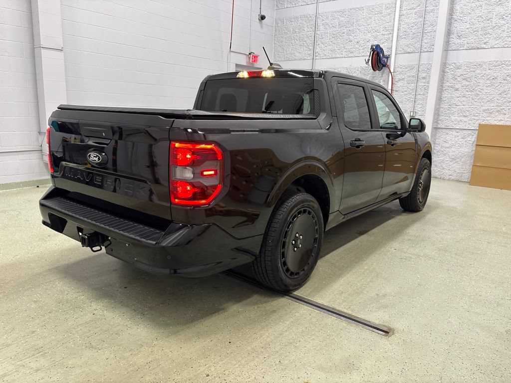 Used 2025 Ford Maverick Lobo AWD/4WD image 4