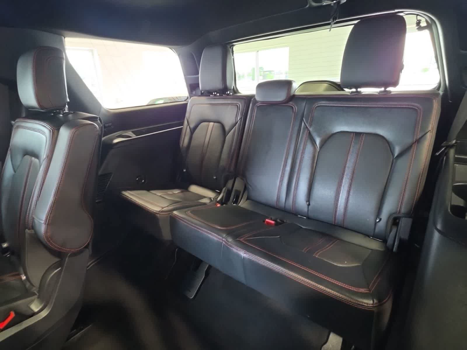 Used 2023 Ford Expedition Limited AWD/4WD image 35