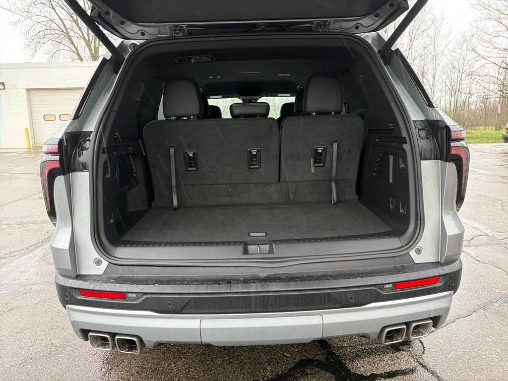 Used 2026 Chevrolet Traverse LT AWD/4WD image 27