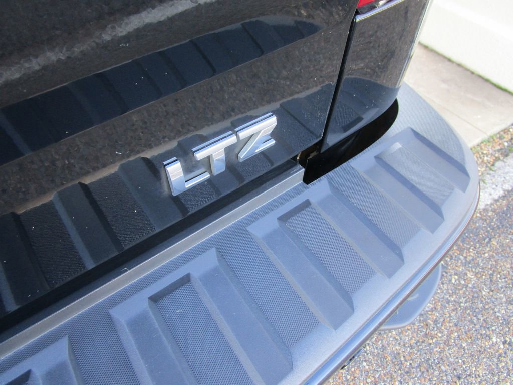 Used 2018 Chevrolet Silverado 1500 LTZ Z71 w/ Midnight Edition image 15