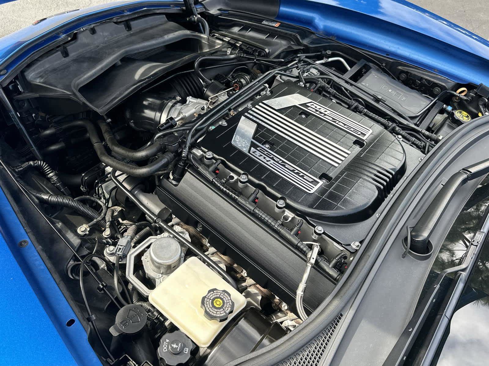 Used 2016 Chevrolet Corvette Z06 w/ 3LZ Preferred Equipment Group image 9