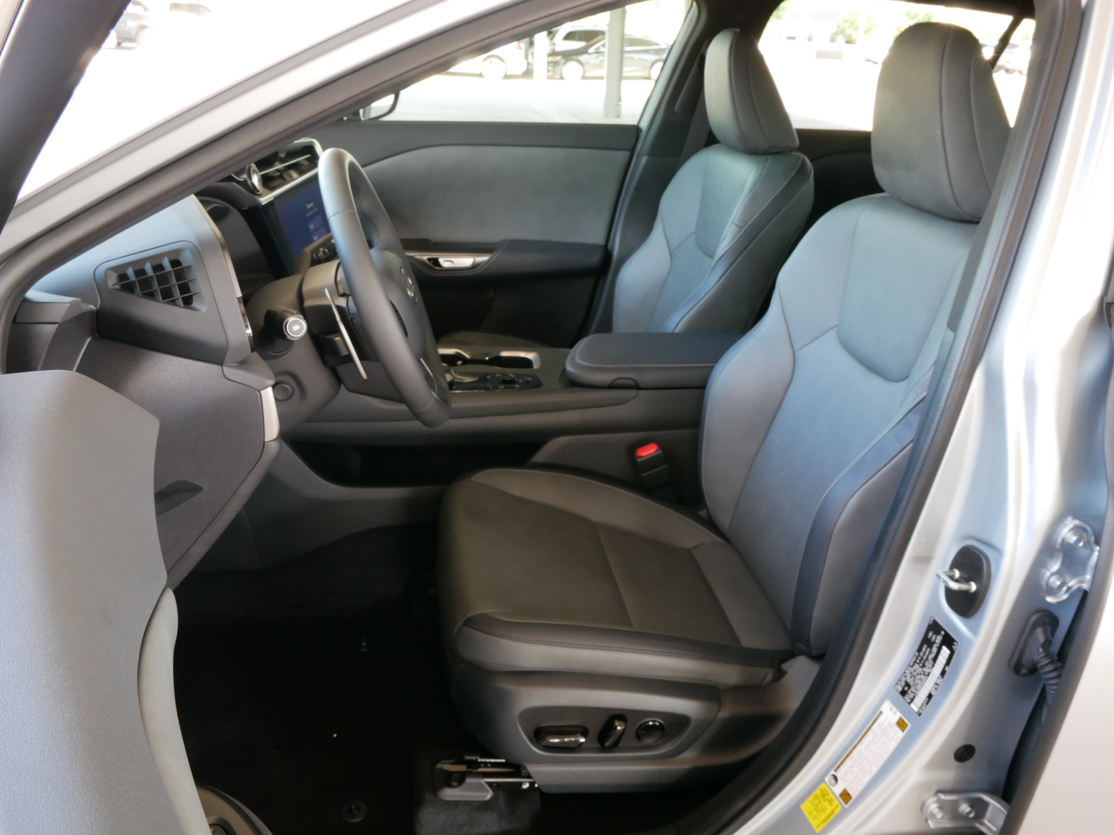 Used 2026 Lexus RZ 350e 2WD image 2