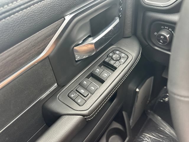 New 2026 RAM 2500 Laramie AWD/4WD image 19