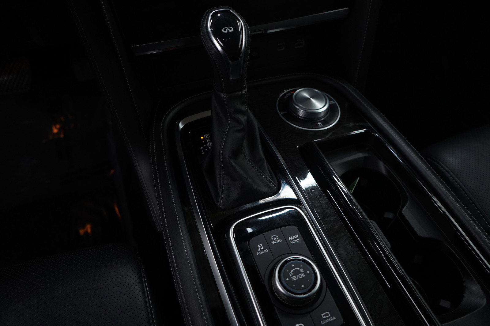 Used 2024 INFINITI QX80 Premium Select image 23