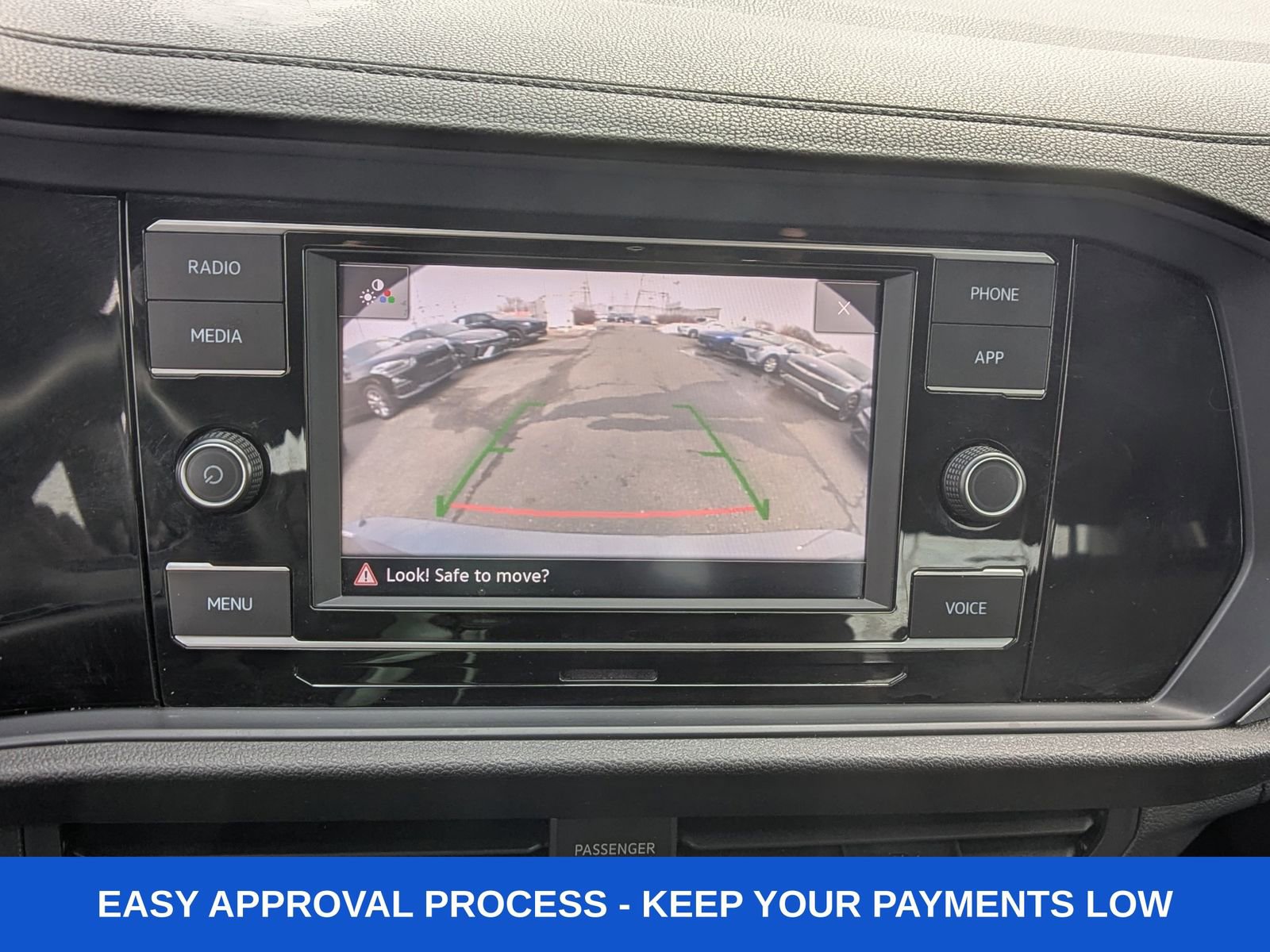 Used 2024 Volkswagen Jetta SE image 24