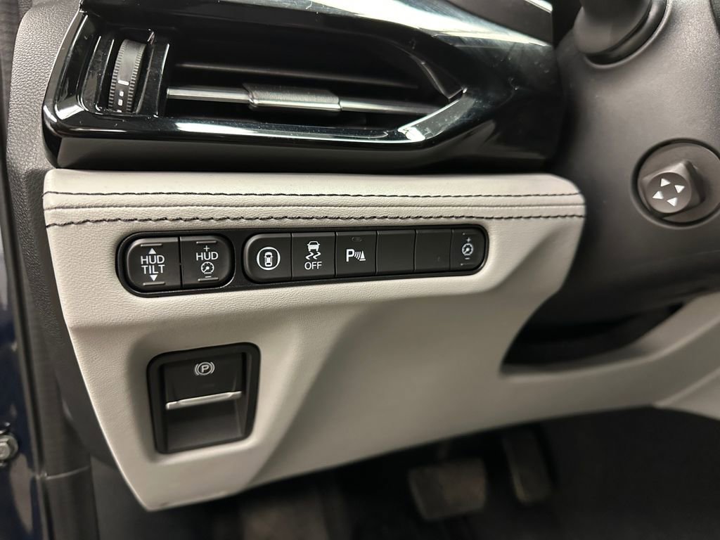 Used 2023 Acura MDX SH-AWD w/ Advance Package image 17