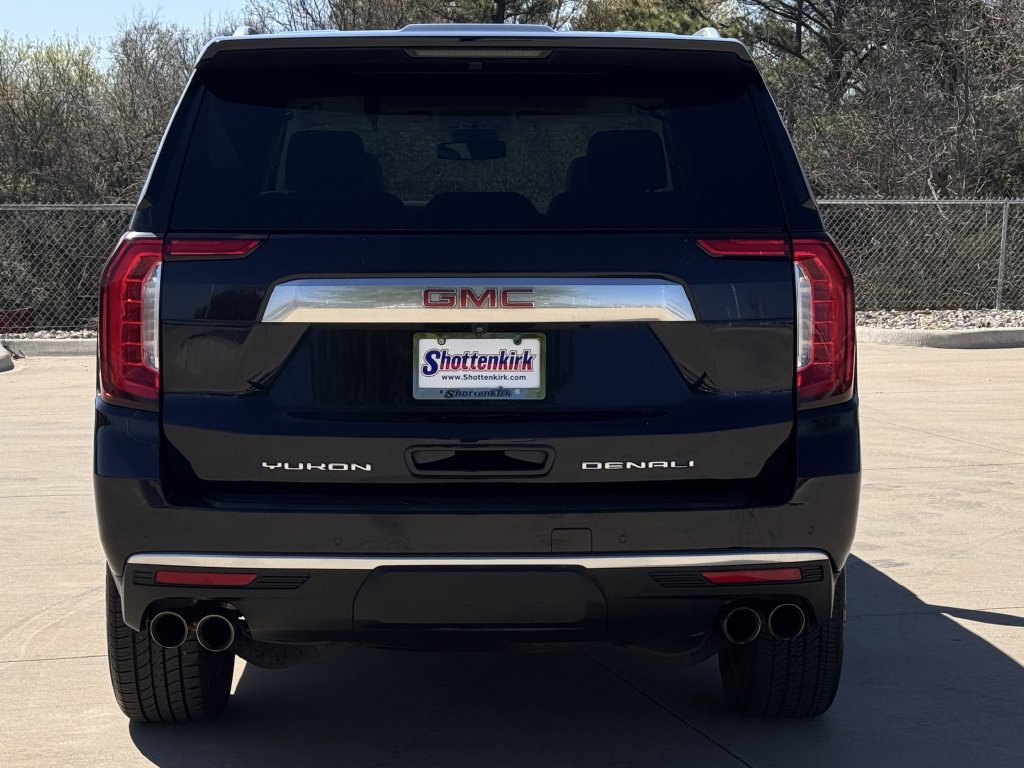 Used 2023 GMC Yukon Denali AWD/4WD image 5