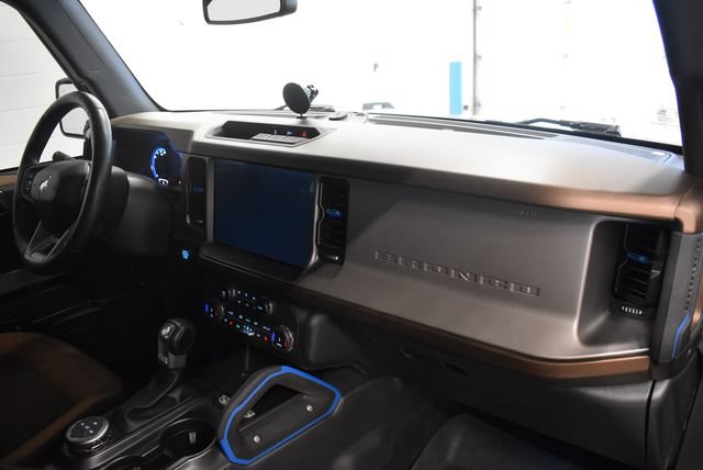 Used 2022 Ford Bronco Outer Banks AWD/4WD image 16