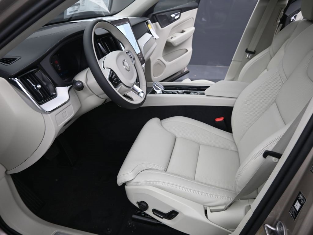 New 2026 Volvo XC60 B5 Ultra w/ Protection Package Premier image 13