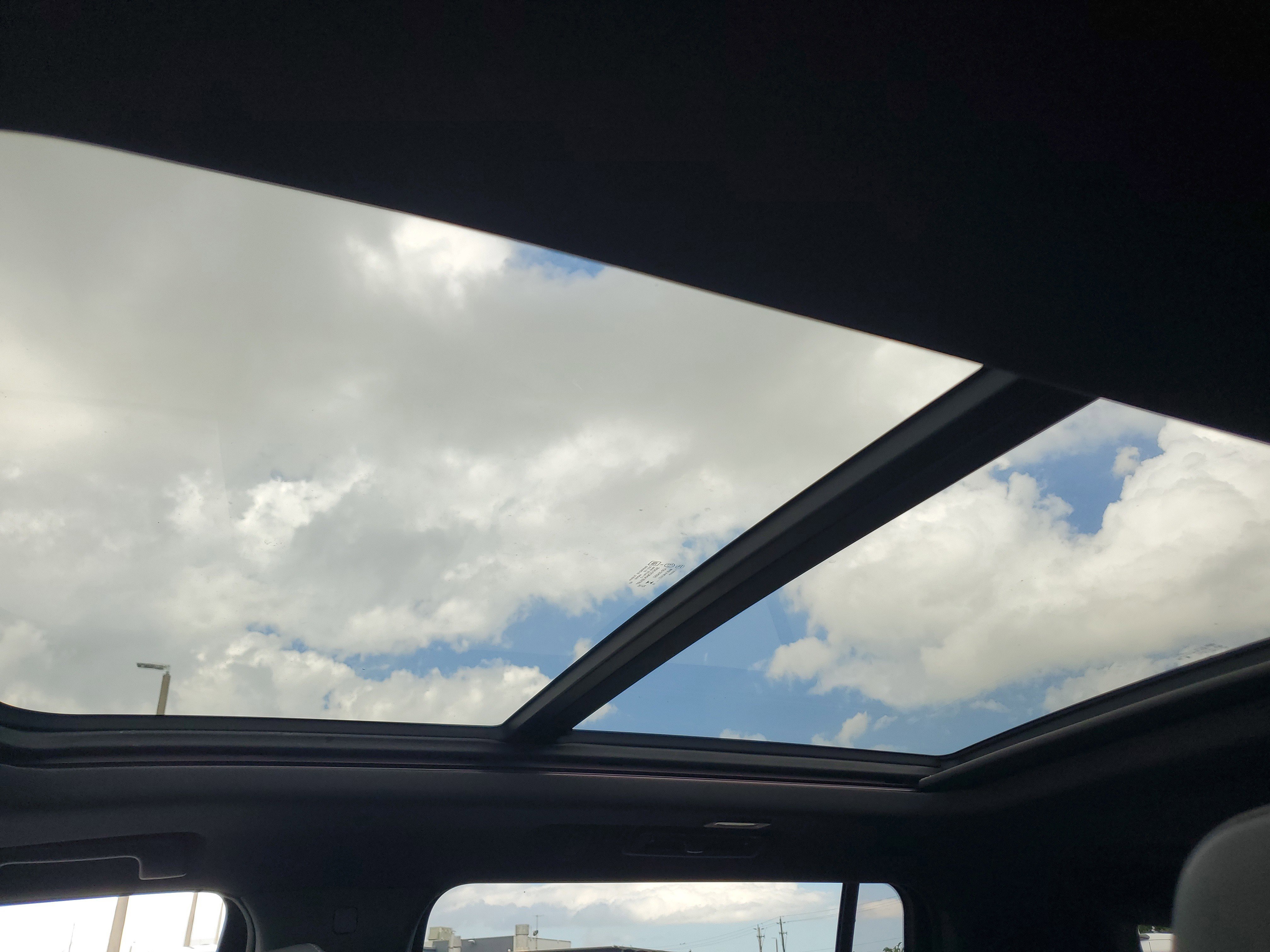 Used 2023 Chevrolet Suburban Z71 w/ Luxury Package image 10