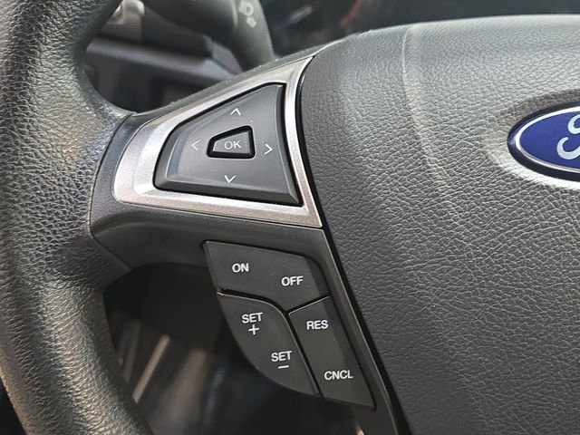 Used 2017 Ford Fusion SE image 18