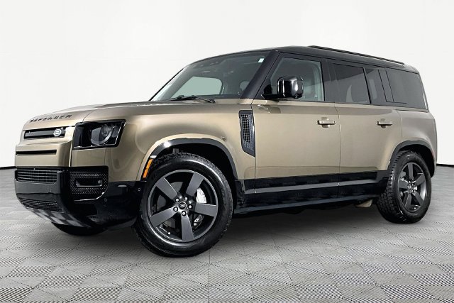 Used 2025 Land Rover Defender 110 X-Dynamic SE AWD/4WD image 1