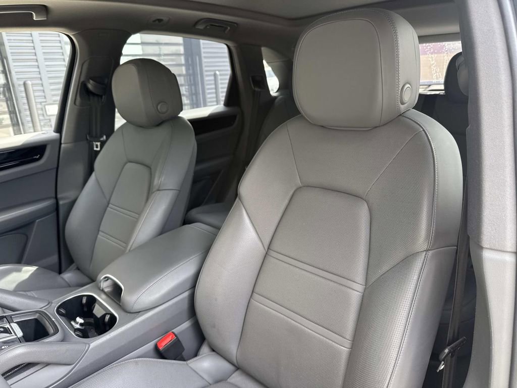 Certified 2023 Porsche Cayenne image 20