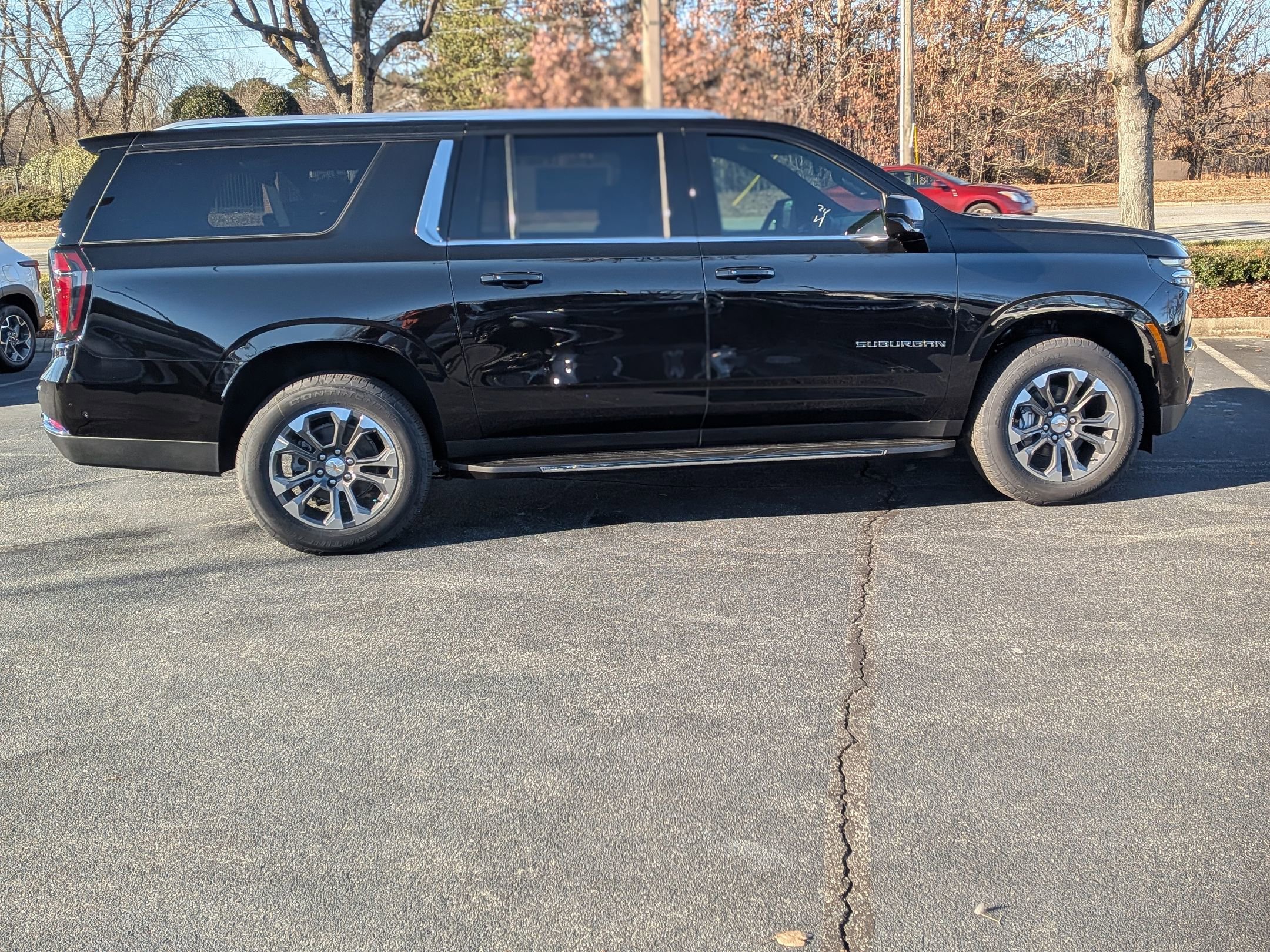 New 2026 Chevrolet Suburban LS image 9
