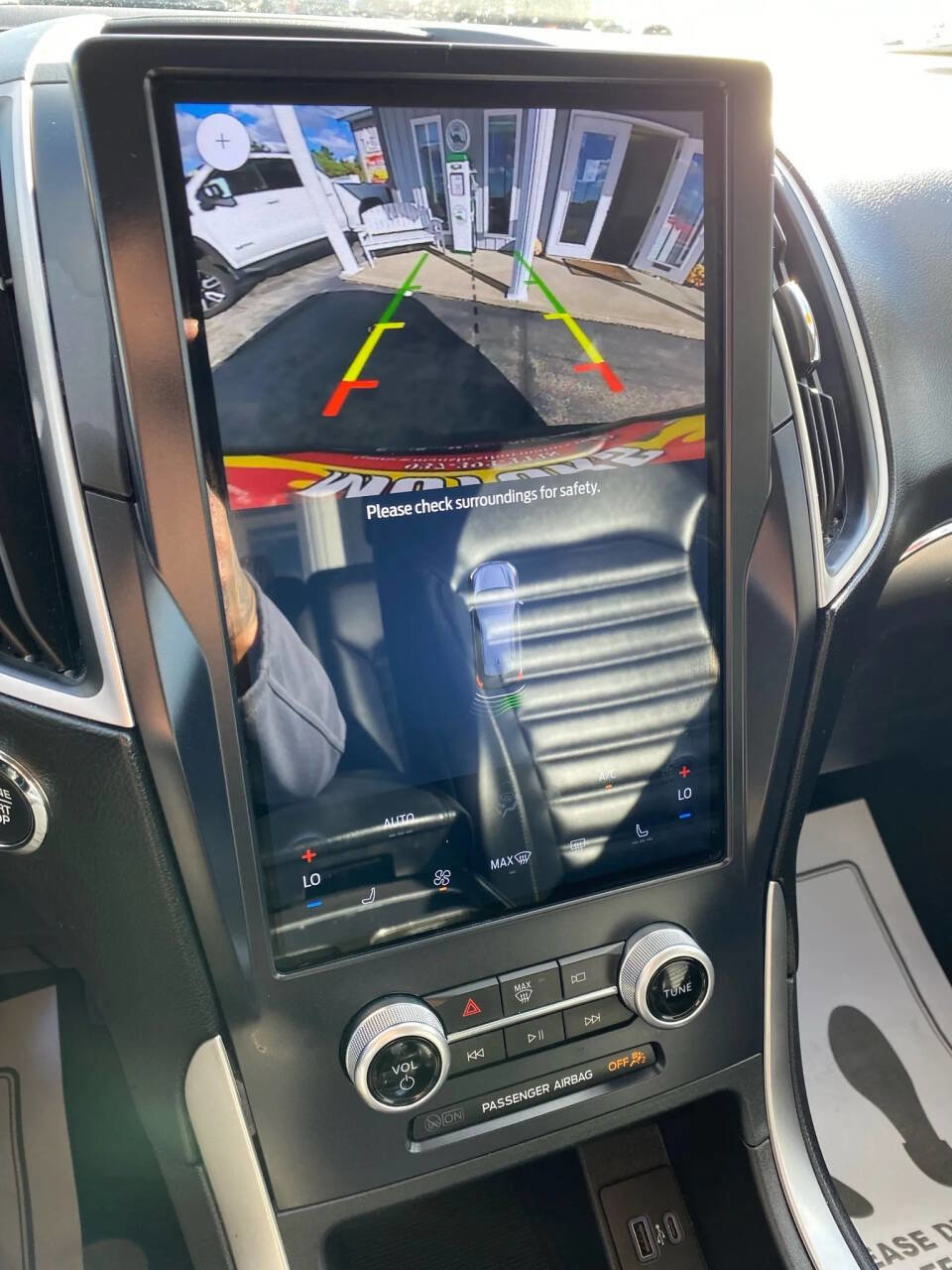 Used 2022 Ford Edge SEL image 19