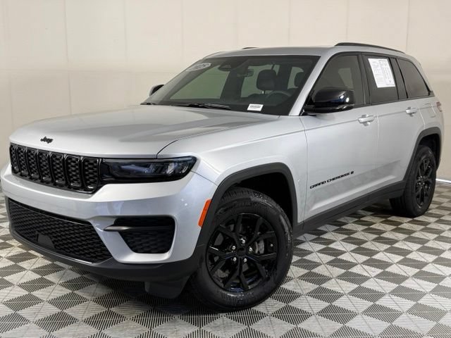 Used 2025 Jeep Grand Cherokee Altitude RWD 360° Tour