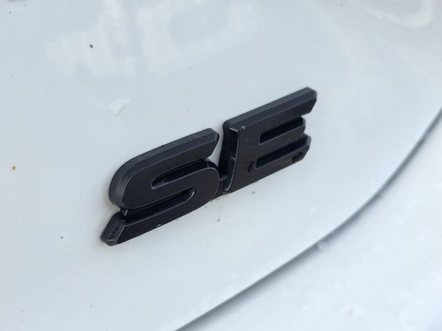 Used 2025 Toyota Camry SE image 7