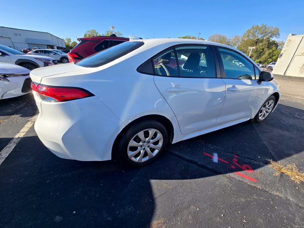 Used 2024 Toyota Corolla LE FWD image 9