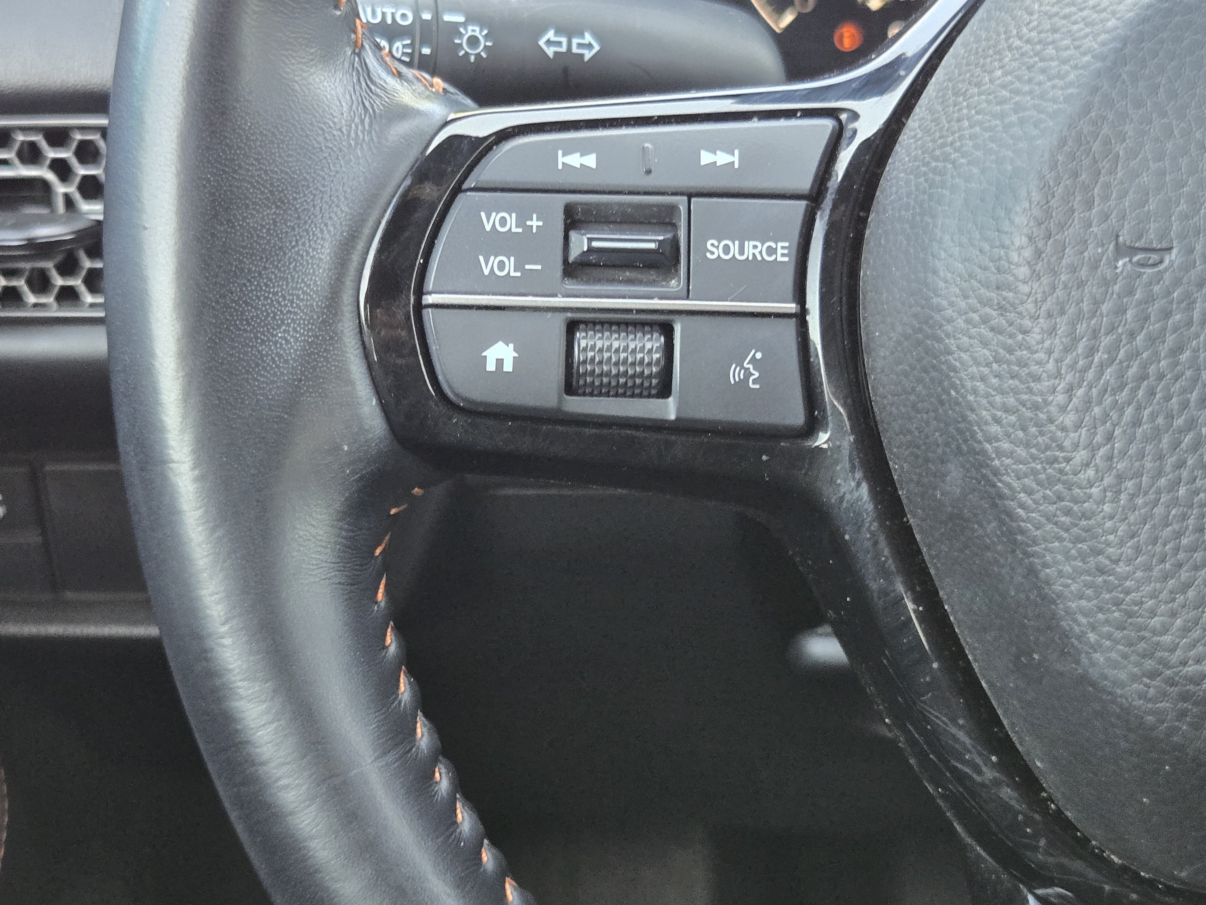 Certified 2025 Honda HR-V Sport image 25
