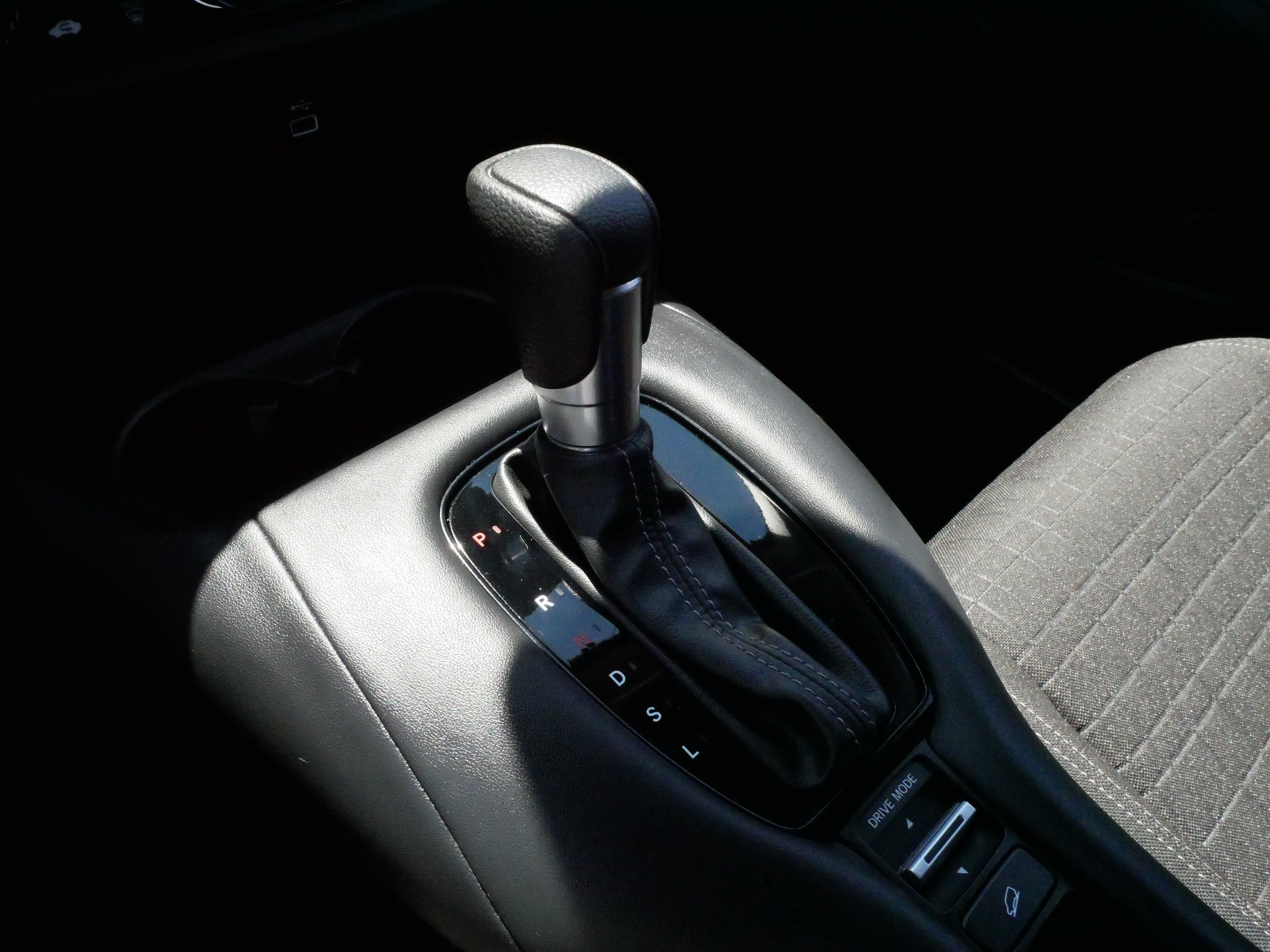 Used 2024 Honda HR-V LX image 24