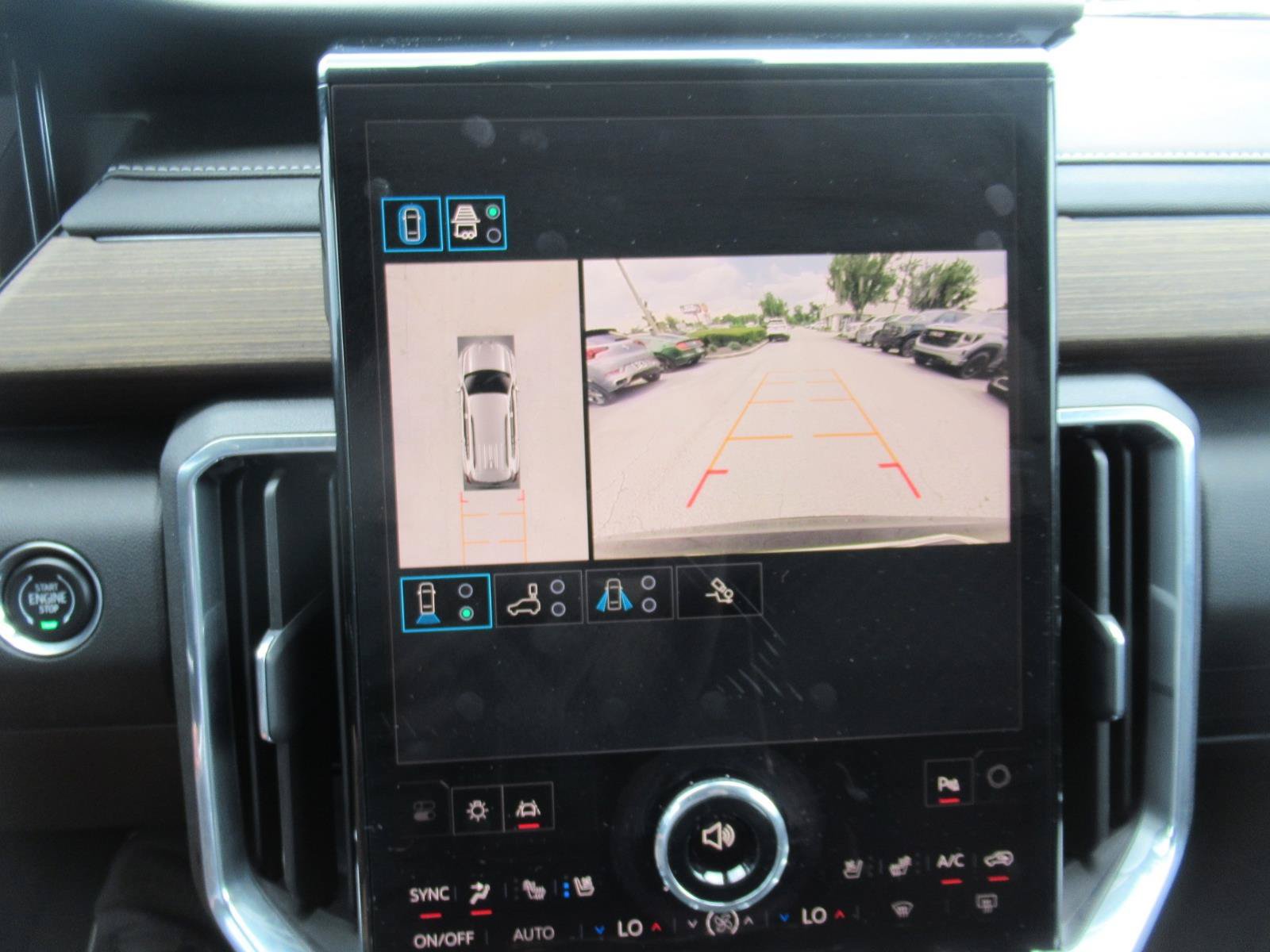 Used 2025 GMC Acadia Denali FWD image 30