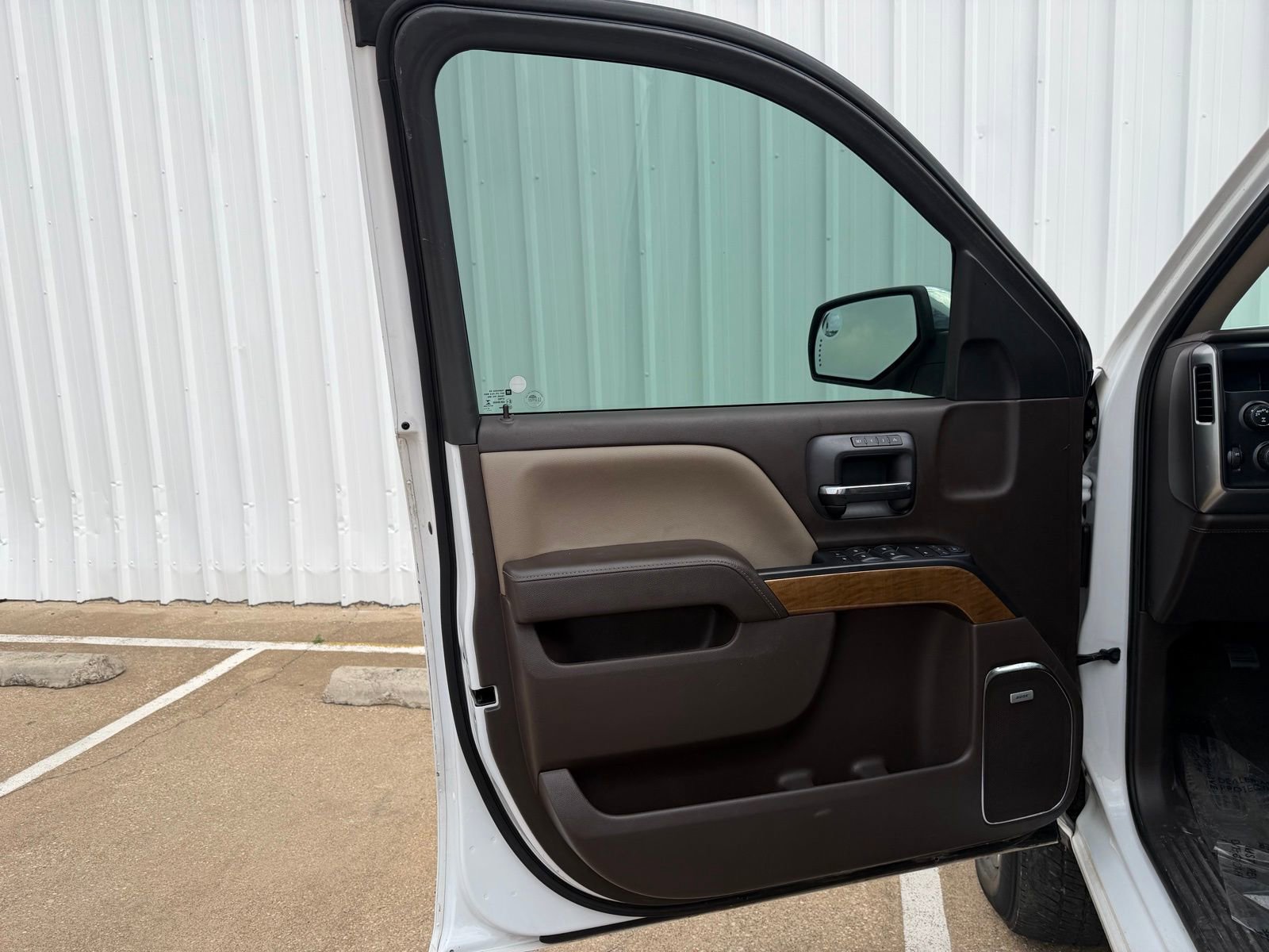 Used 2018 Chevrolet Silverado 1500 LTZ w/ Texas Edition AWD/4WD image 19