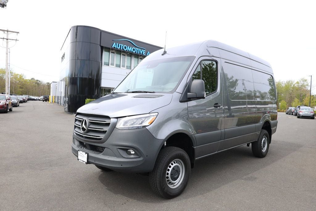 Used 2023 Mercedes-Benz Sprinter 2500 image 1