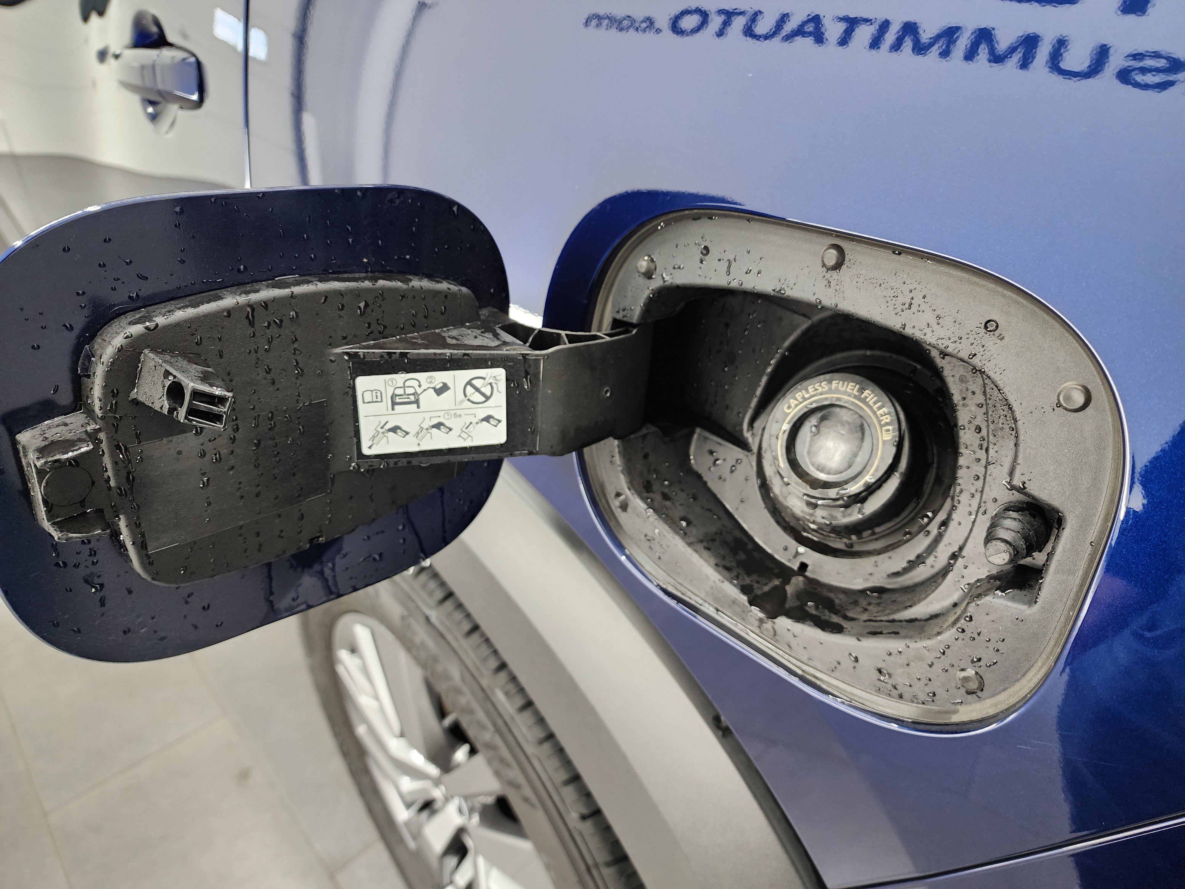 Used 2025 Nissan Pathfinder SV image 29