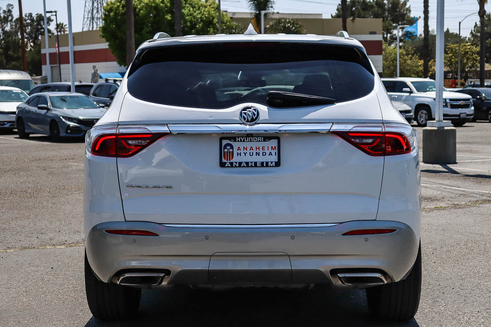 Used 2023 Buick Enclave Essence FWD image 7