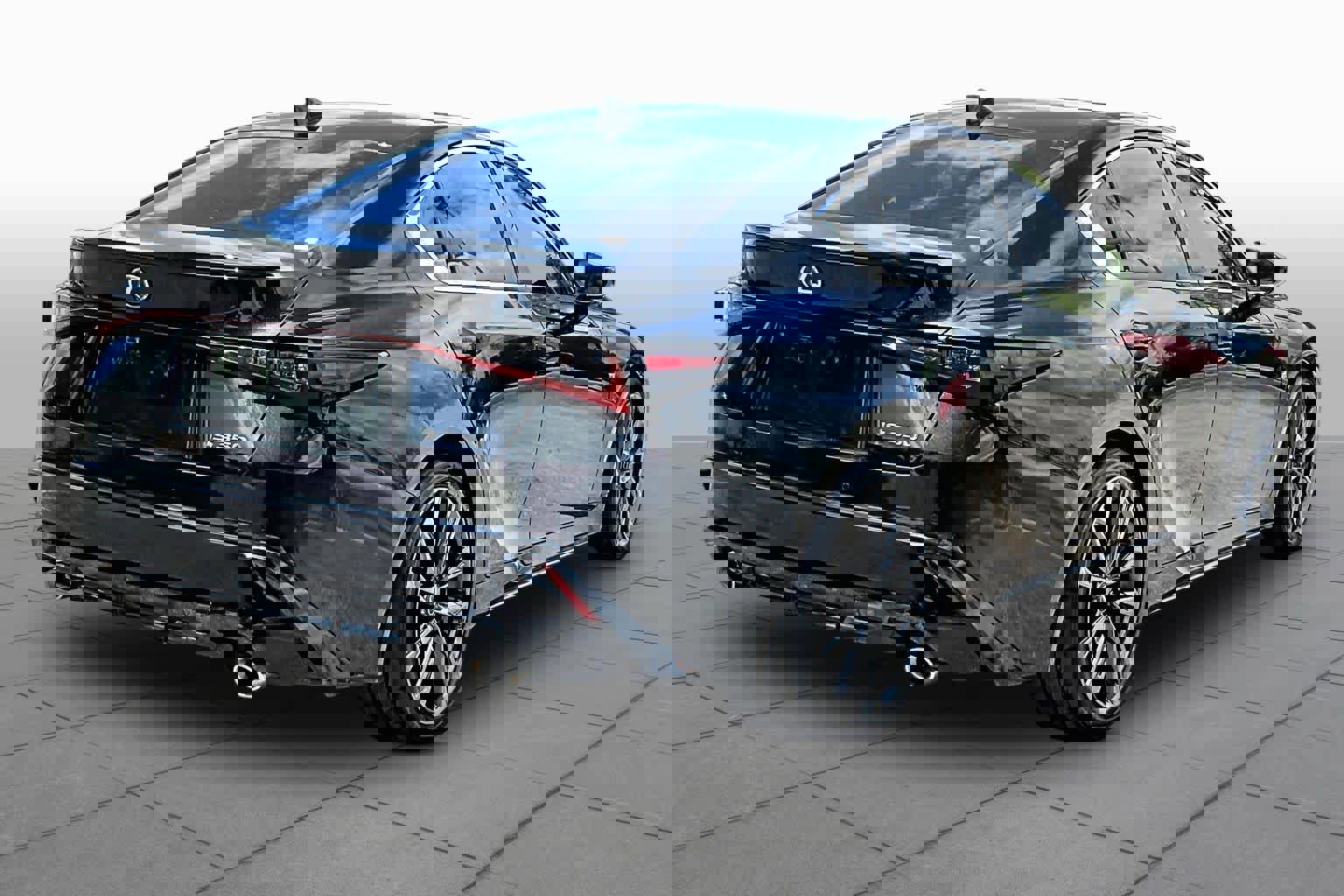 Used 2023 Lexus IS 350 F Sport w/ Navigation Package image 13