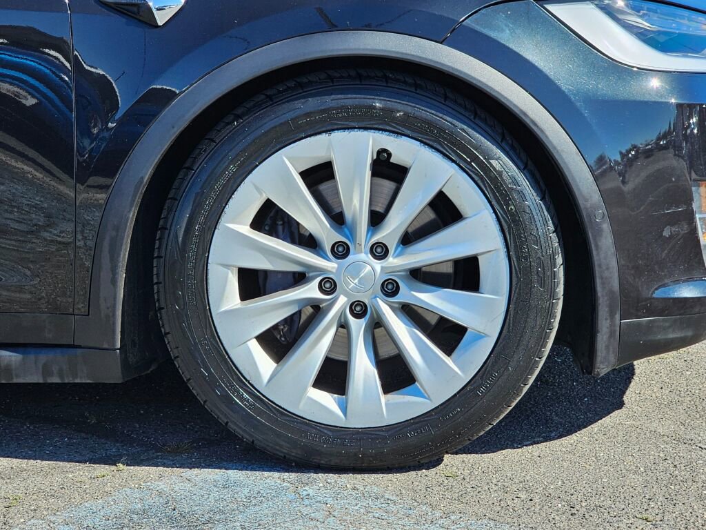 Used 2017 Tesla Model X 100D image 9