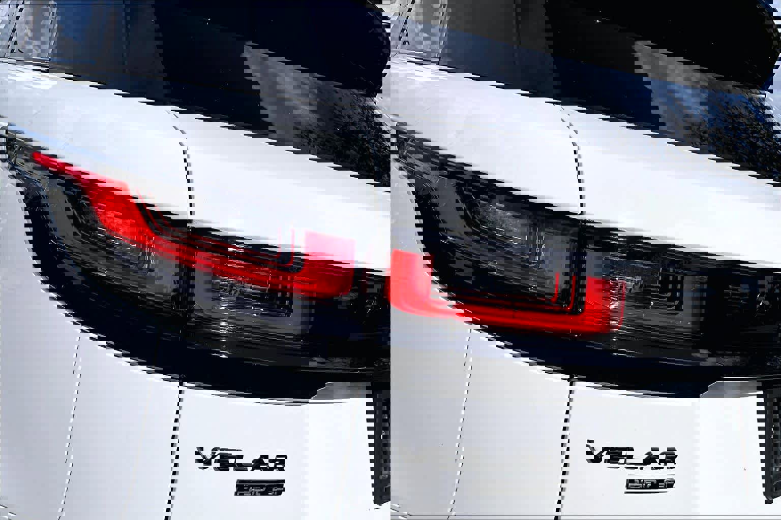 Used 2019 Land Rover Range Rover Velar R-Dynamic SE image 29