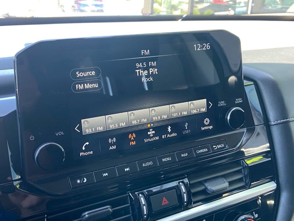 Used 2023 Nissan Pathfinder SL FWD image 10