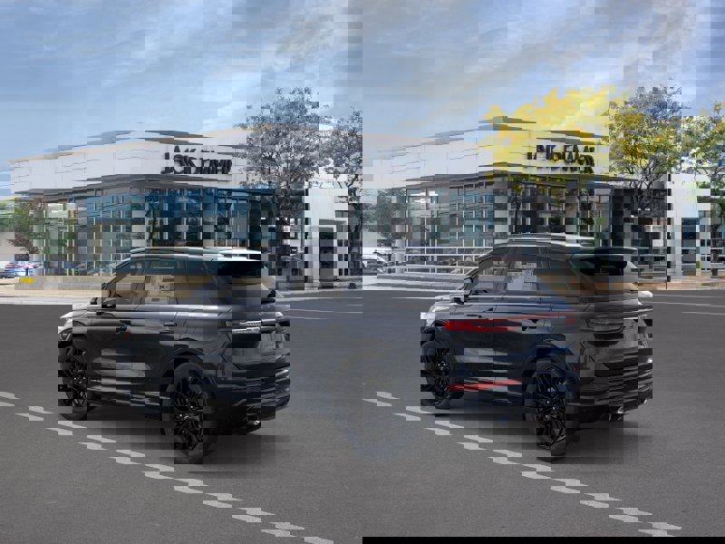 New 2026 Lincoln Corsair Premiere image 4