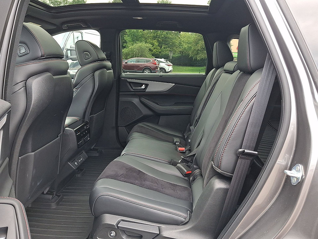 Used 2024 Acura MDX A-Spec AWD/4WD image 26