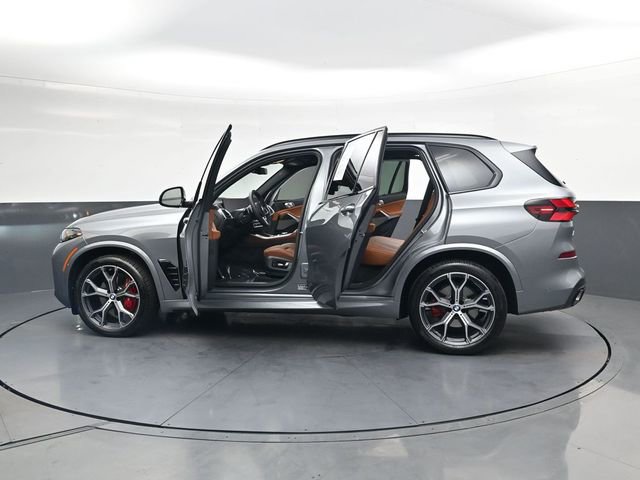 Used 2026 BMW X5 xDrive40i w/ M Sport Package AWD/4WD image 41