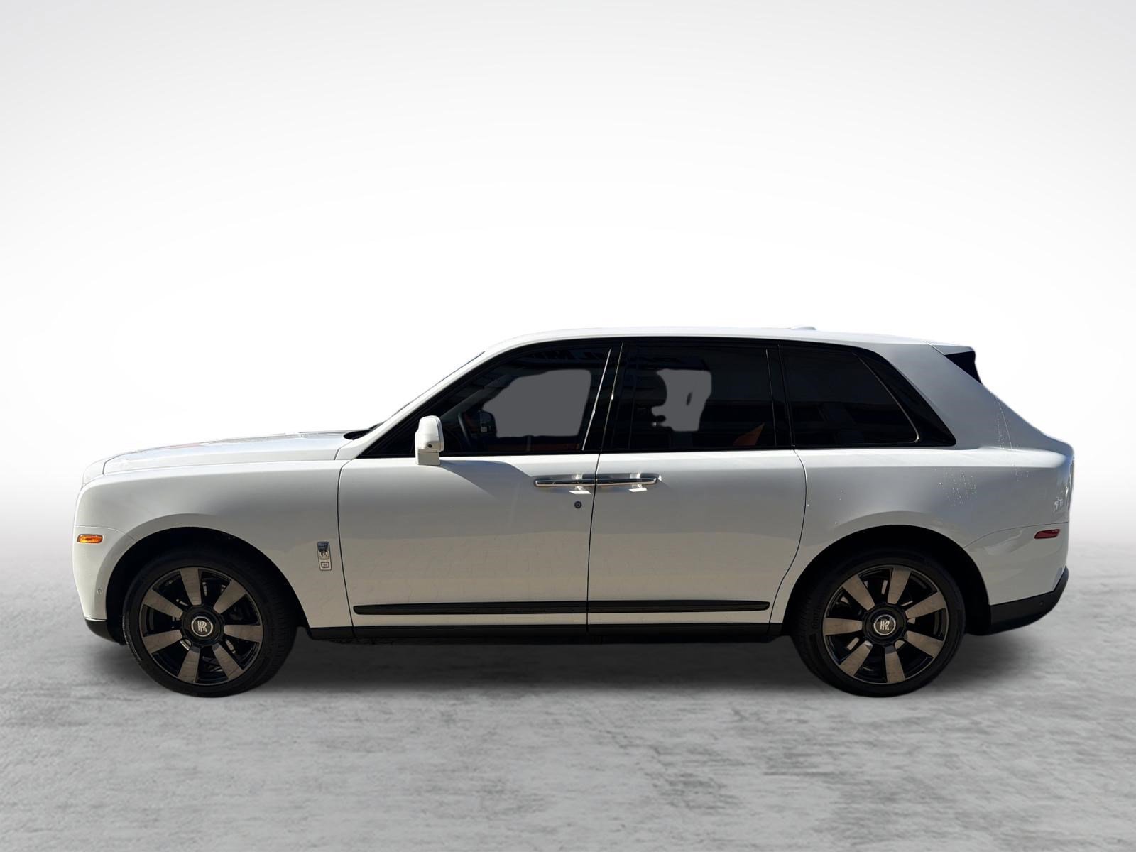 Used 2024 Rolls-Royce Cullinan w/ Dark Exterior Package image 5