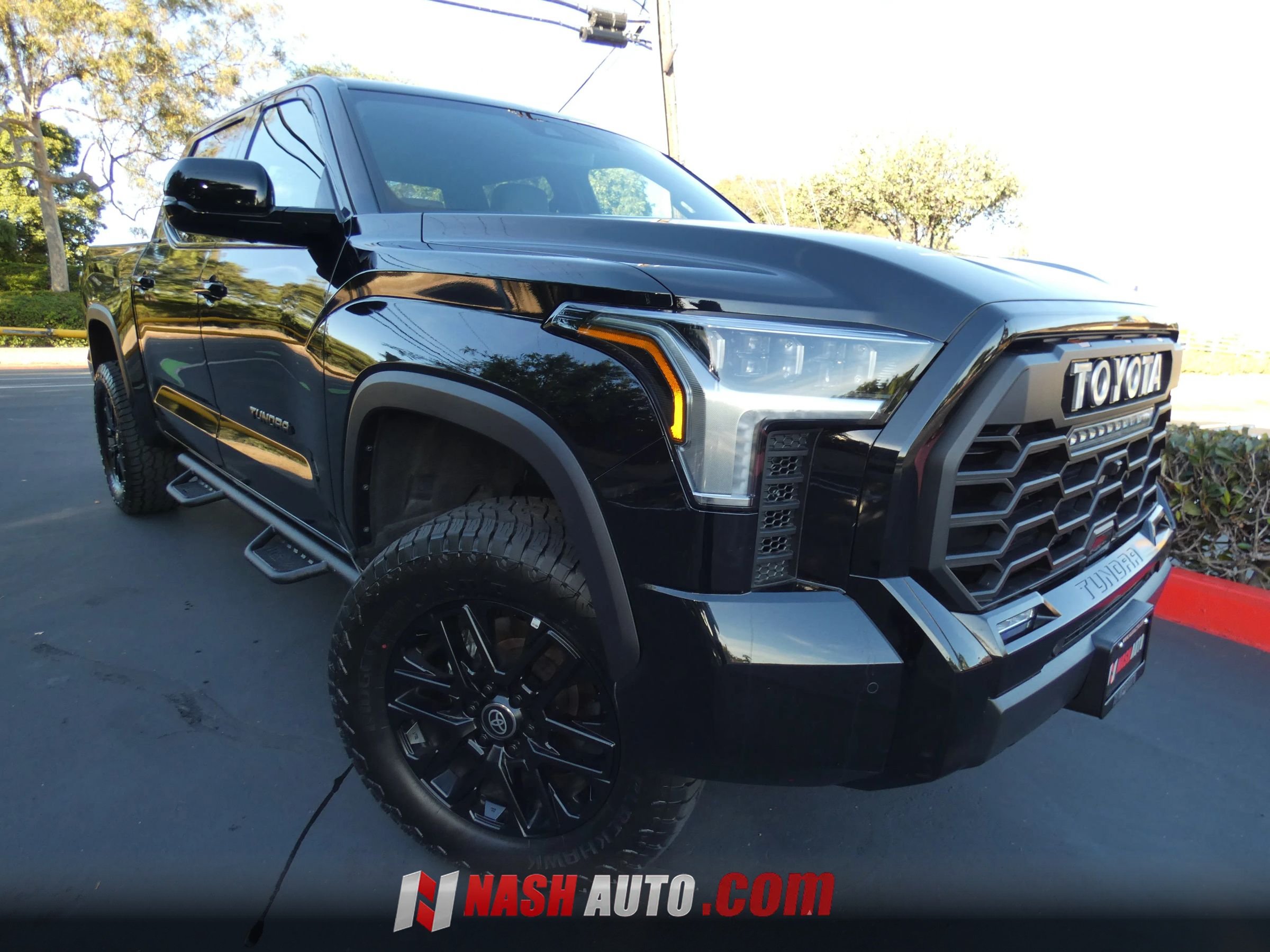 Used 2026 Toyota Tundra Limited AWD/4WD image 5