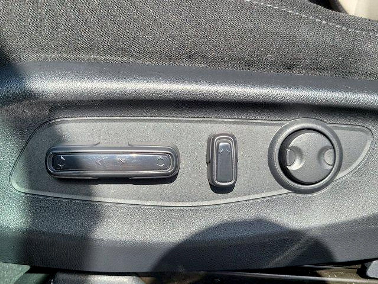 Used 2025 Honda CR-V EX image 25