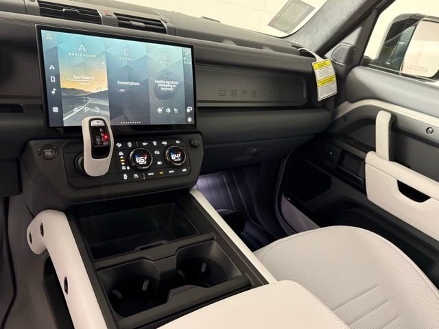 New 2026 Land Rover Defender 110 OCTA image 22