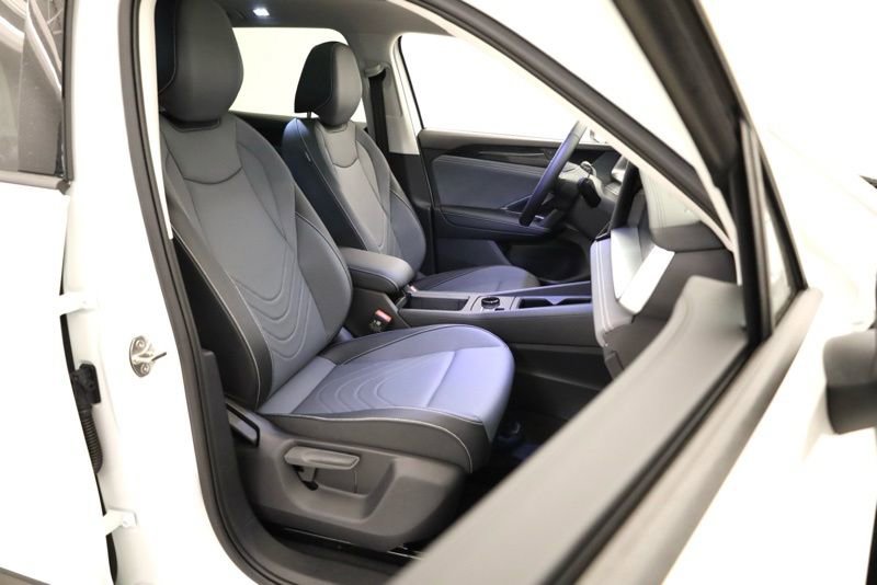 New 2026 Volkswagen Tiguan SE AWD/4WD image 31