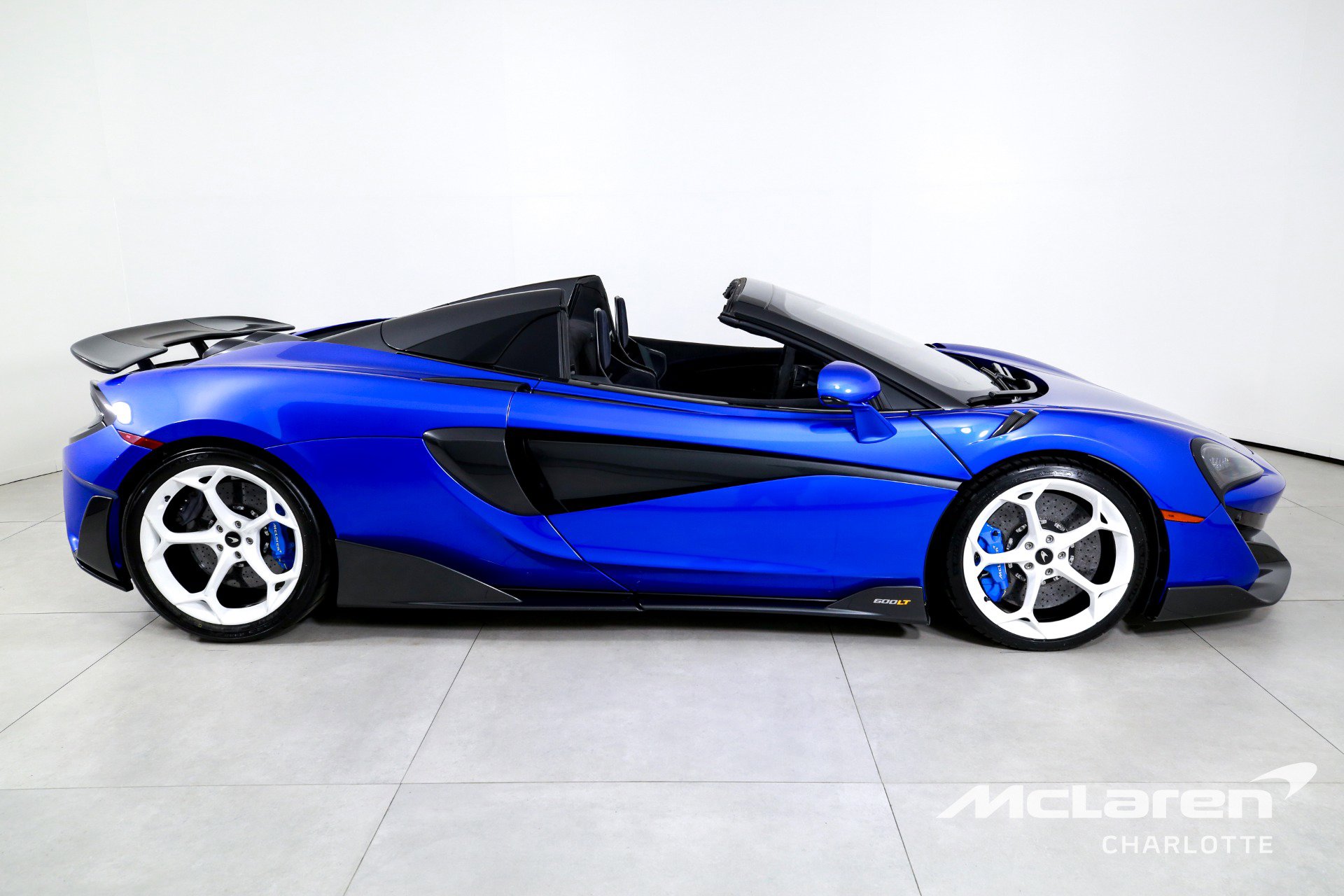 Used 2020 McLaren 600LT Spider image 10