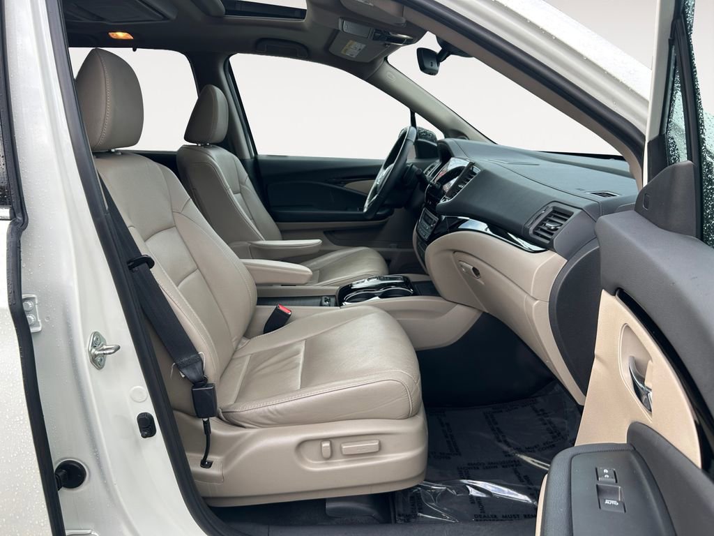 Used 2019 Honda Pilot Elite image 11