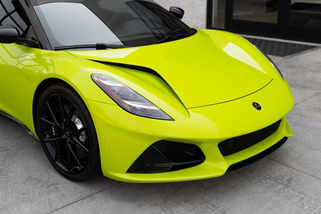 Used 2025 Lotus Emira RWD image 3