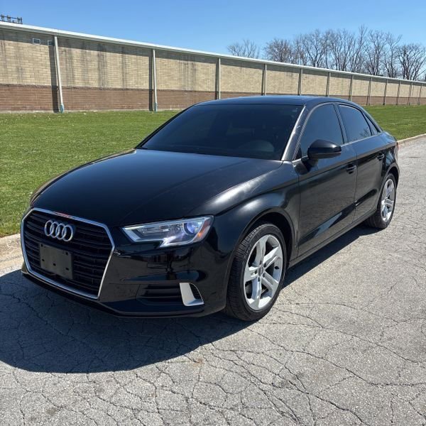 Used 2018 Audi A3 2.0T Premium image 2