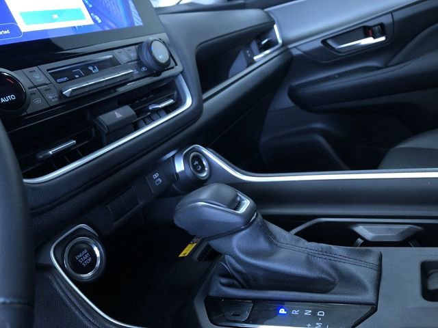 Used 2025 Toyota Grand Highlander AWD image 27